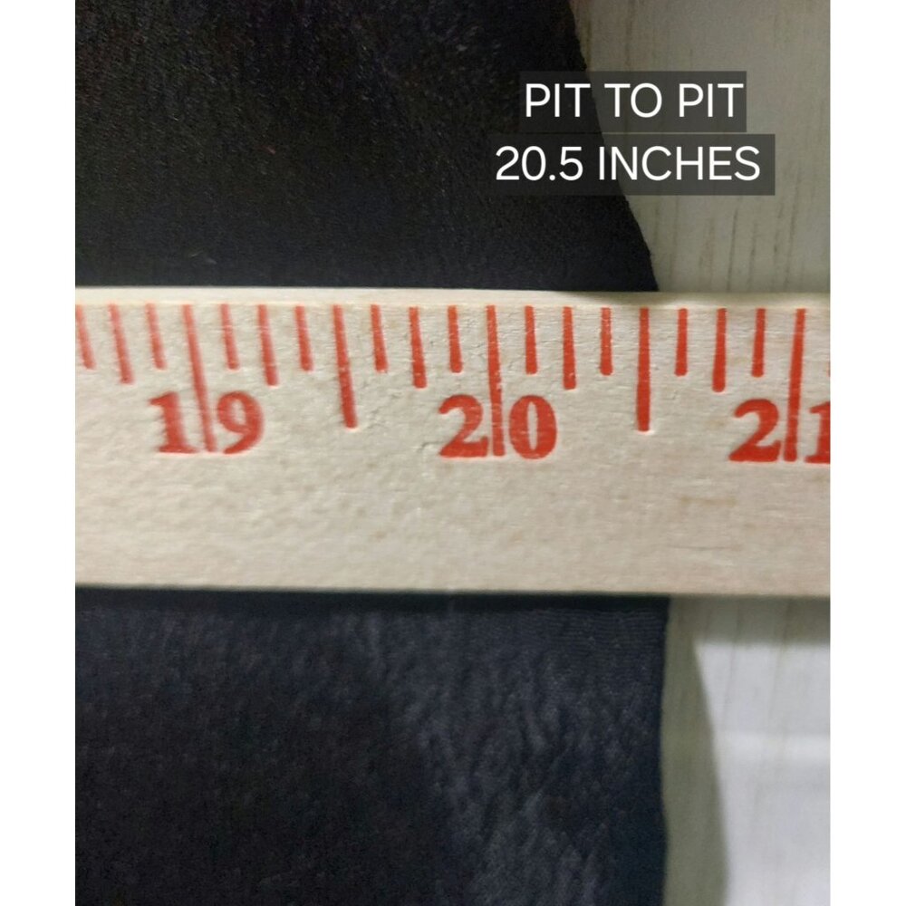 NWT Voy Women's Black Top W/ Colorful Abstract Sleeves Size Small - Picture 6 of 8